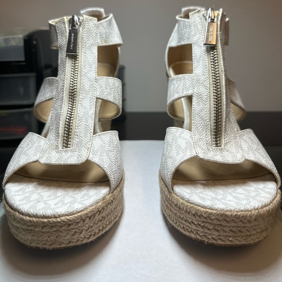 Michael Michael Kors Logo Platform Wedge, bright white Sandals. - Picture 1 of 11